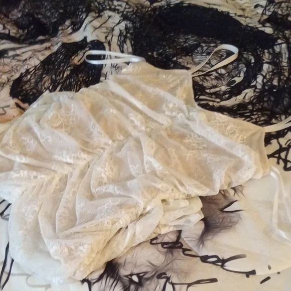 chinese dress ladies Layered In Lace Skater Dress main image 1